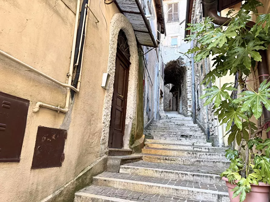 Immagine 21 di Appartamento in vendita  in Via Portella, 35 a Fiuggi