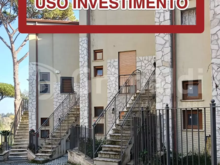 Immagine 1 di Appartamento in vendita  in Via Cassia a Roma