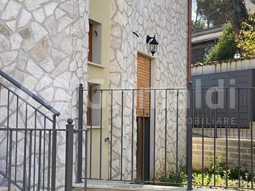 Immagine 22 di Appartamento in vendita  in Via Cassia a Roma
