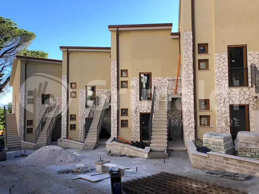Immagine 11 di Appartamento in vendita  in Via Cassia a Roma