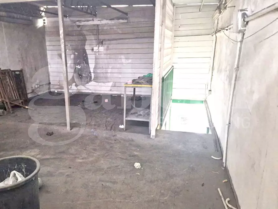 Immagine 11 di Capannone industriale in affitto  in Via calata capodichino a Napoli