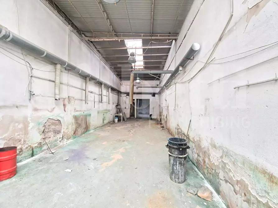 Immagine 6 di Capannone industriale in affitto  in Via calata capodichino a Napoli