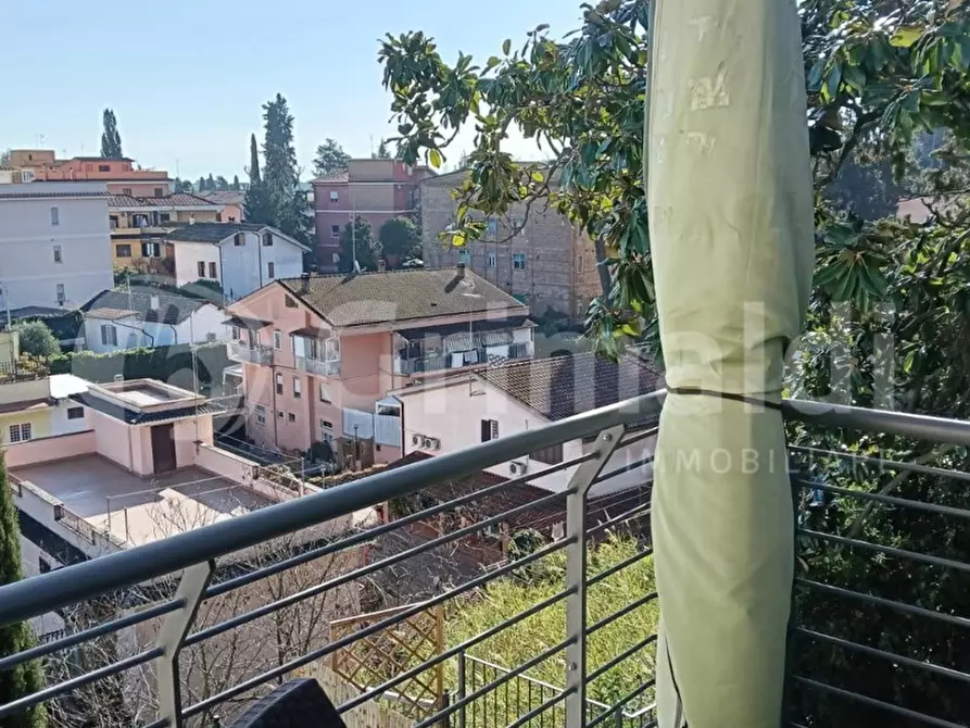 Immagine 14 di Appartamento in vendita  in Via Cassia a Roma