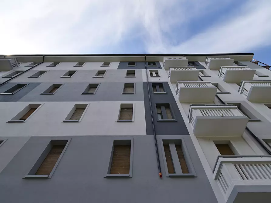 Immagine 19 di Appartamento in vendita  in Viale FULVIO TESTI, 89 a Milano