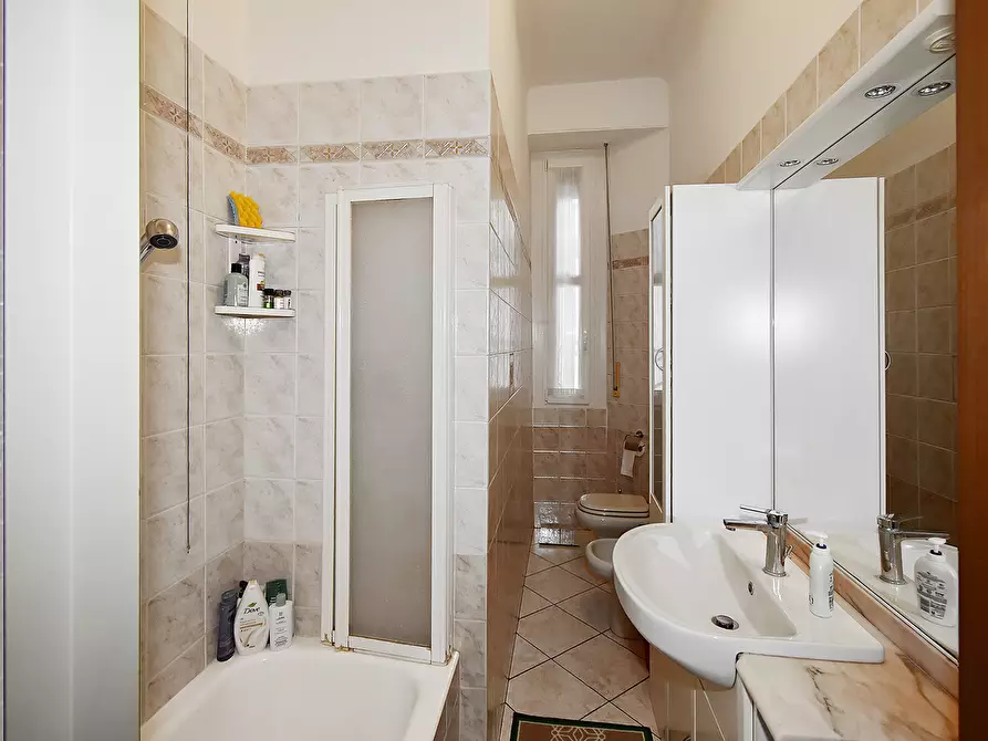 Immagine 13 di Appartamento in vendita  in Viale FULVIO TESTI, 89 a Milano