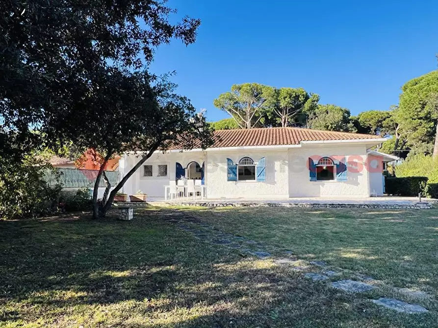 Immagine 1 di Villa in vendita  in Via TERRACINA, 50 a San Felice Circeo