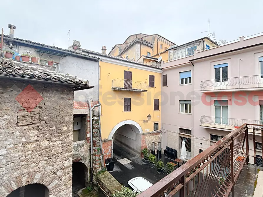Immagine 9 di Appartamento in vendita  in Piazza Santa maria Maggiore, 1 a Alatri
