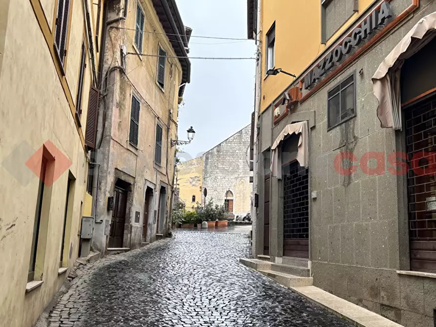 Immagine 19 di Appartamento in vendita  in Piazza Santa maria Maggiore, 1 a Alatri