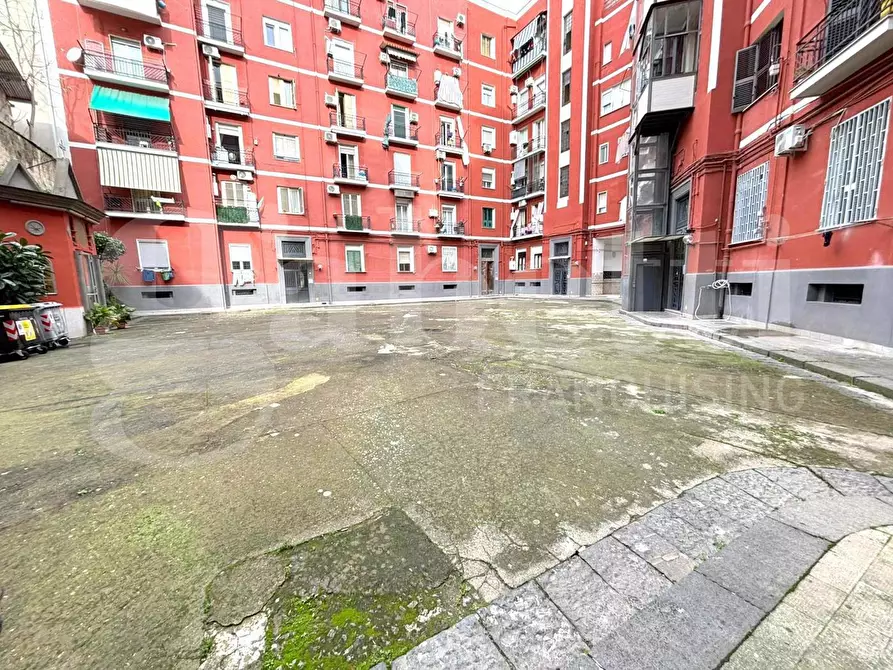 Immagine 4 di Appartamento in vendita  in Via ponti rossi a Napoli