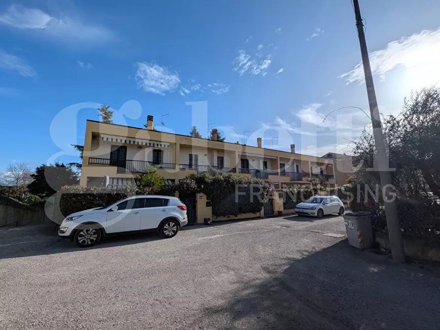 Immagine 5 di Villetta a schiera in vendita  in Via GIUSEPPE DI VITTORIO, 26 a Torgiano