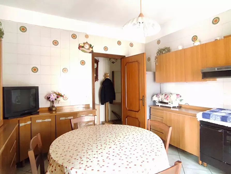 Immagine 3 di Appartamento in vendita  in Via FRANCESCO DE AMBROSIO a San Severo