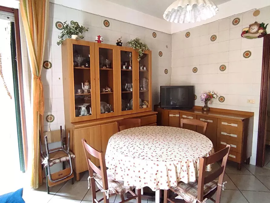 Immagine 2 di Appartamento in vendita  in Via FRANCESCO DE AMBROSIO a San Severo