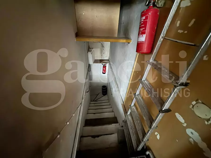 Immagine 13 di Negozio in affitto  in Via Dei Gonzaga, 38 a Roma