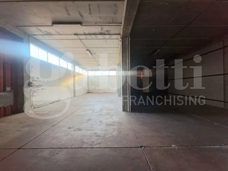 Immagine 6 di Magazzino in affitto  in Via don milani, 4 a Sestu