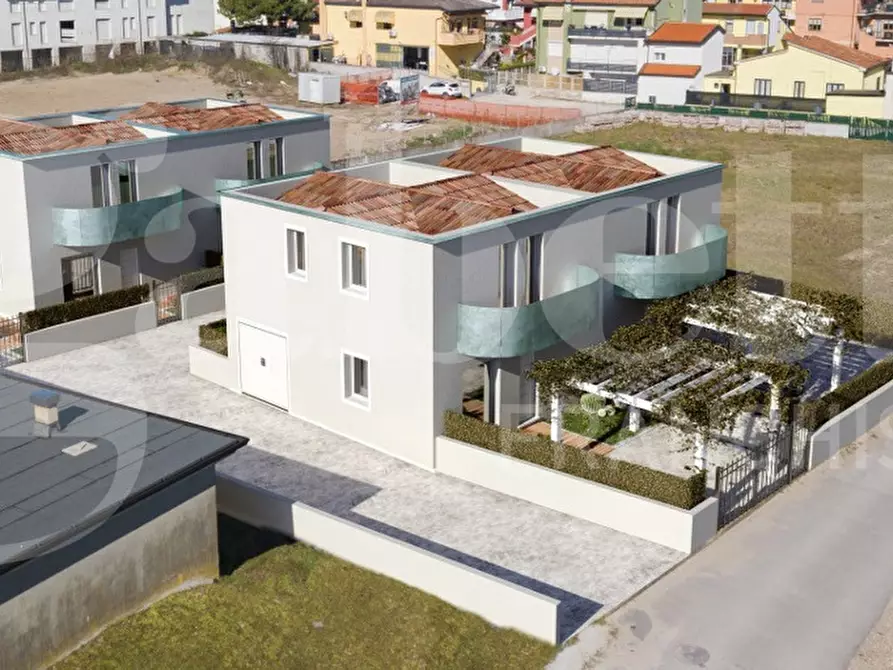 Immagine 5 di Casa bifamiliare in vendita  in Via BRONDOLO - VIA A.CONTARINI, 00 a Chioggia