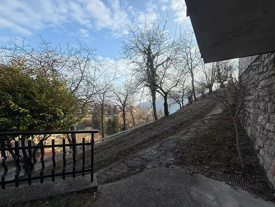 Immagine 8 di Casa bifamiliare in vendita  in Via valle, 8 a Parzanica