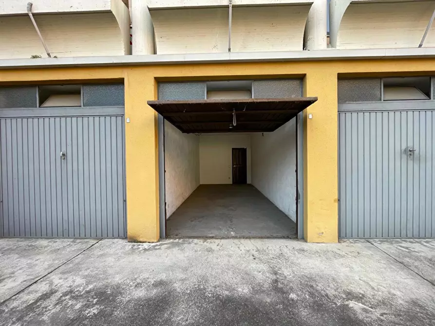 Immagine 22 di Appartamento in vendita  in Via Avis, 1 a Chiari