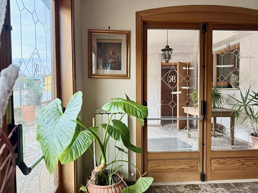 Immagine 1 di Bar / Ristorante in affitto  in Via SR 155, 86 a Trivigliano