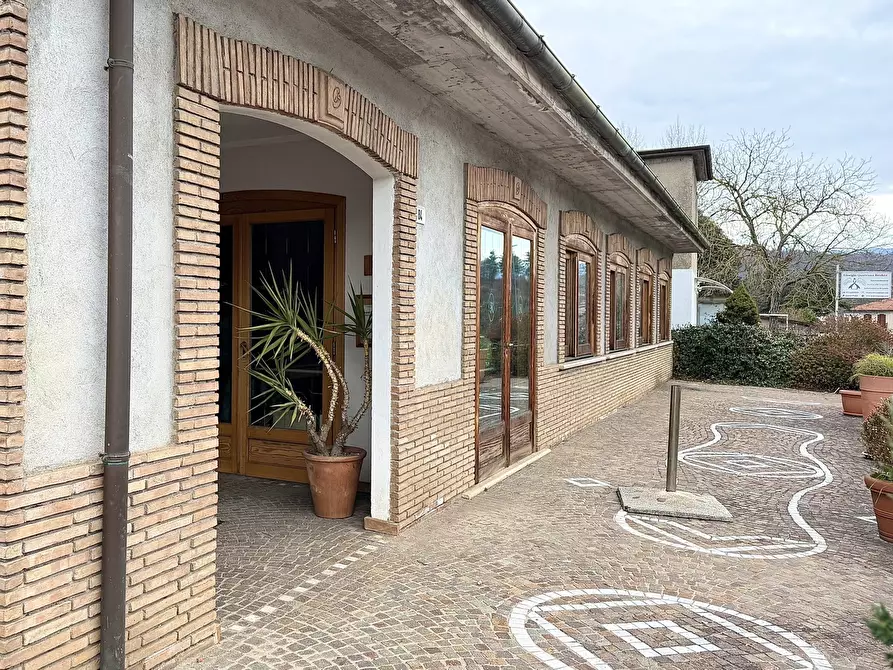 Immagine 11 di Bar / Ristorante in affitto  in Via SR 155, 86 a Trivigliano