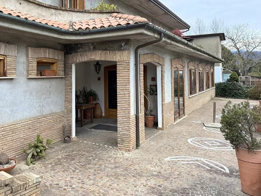 Immagine 12 di Bar / Ristorante in affitto  in Via SR 155, 86 a Trivigliano