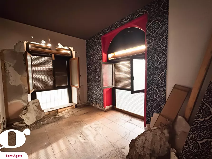 Immagine 7 di Magazzino in vendita  in Piazza FRANCESCO CRISPI, 1 a Sant'agata Di Militello