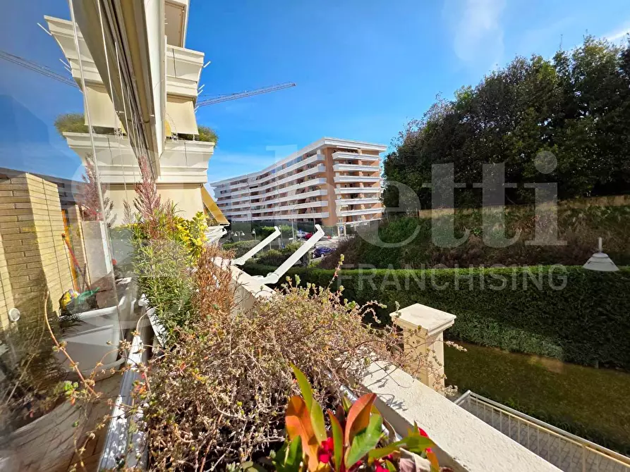 Immagine 12 di Appartamento in vendita  in Via Riva Ligure, 44 a Roma