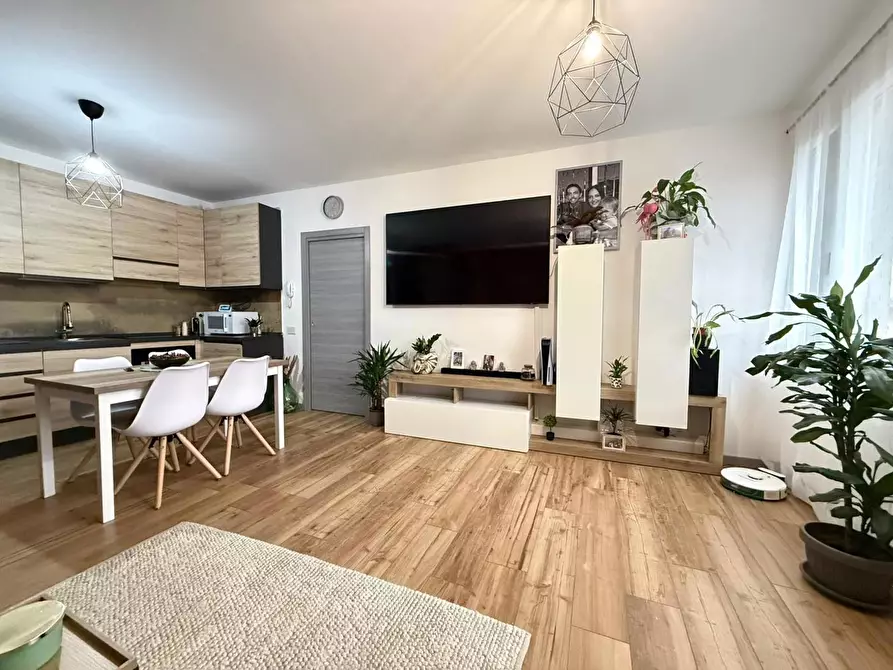 Immagine 3 di Appartamento in vendita  in Via CAVOUR, SNC a Trenzano