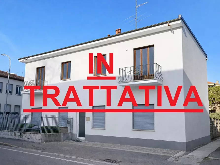 Immagine 1 di Appartamento in vendita  in Via giacomo leopardi, sc a Legnano