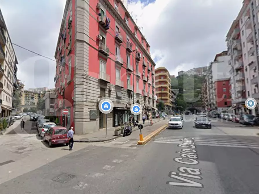 Immagine 7 di Negozio in vendita  in Via canzanella vecchia a Napoli