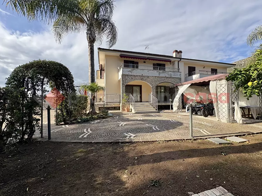 Immagine 5 di Casa quadrifamiliare in vendita  in Via PENELOPE, 374 a Sperlonga