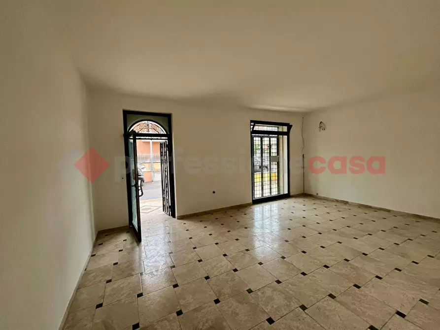 Immagine 5 di Negozio in affitto  in Via Giuseppe Garibaldi, 127 a Guidonia Montecelio