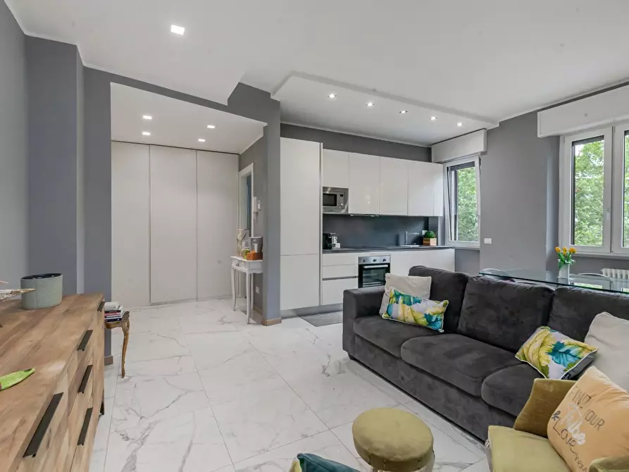 Immagine 2 di Appartamento in vendita  in Via Garian a Milano