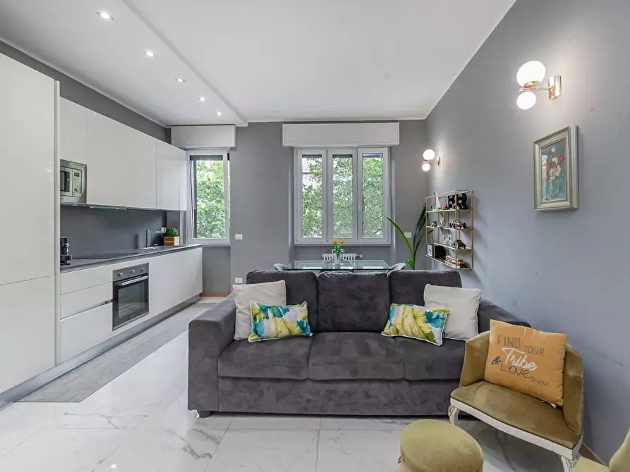 Immagine 5 di Appartamento in vendita  in Via Garian a Milano