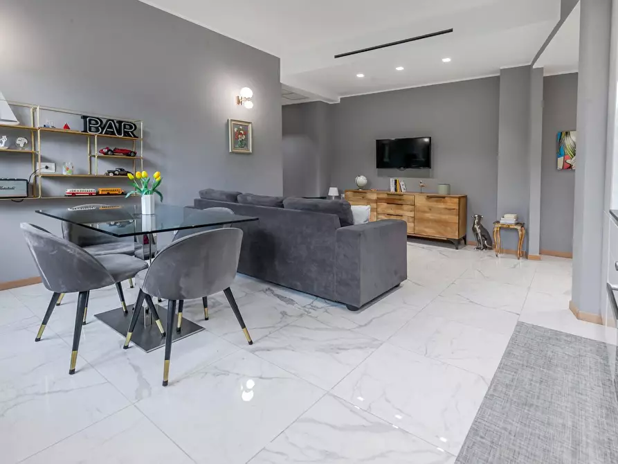 Immagine 1 di Appartamento in vendita  in Via Garian a Milano