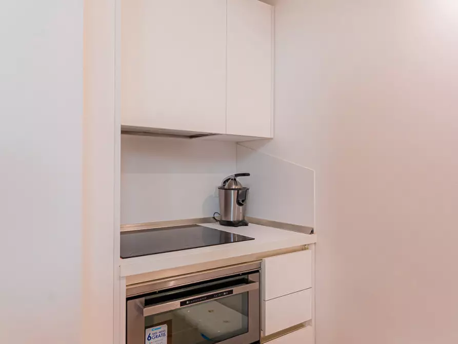 Immagine 5 di Appartamento in vendita  in Via dei gracchi a Milano