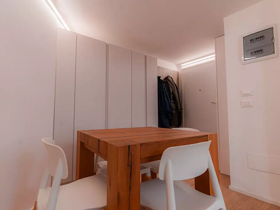 Immagine 6 di Appartamento in vendita  in Via dei gracchi a Milano