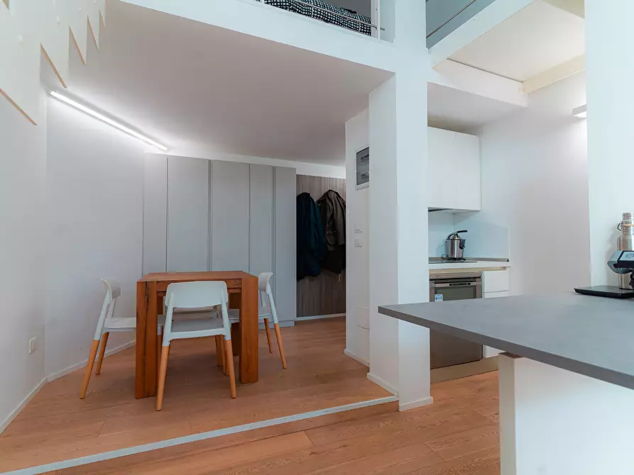 Immagine 3 di Appartamento in vendita  in Via dei gracchi a Milano