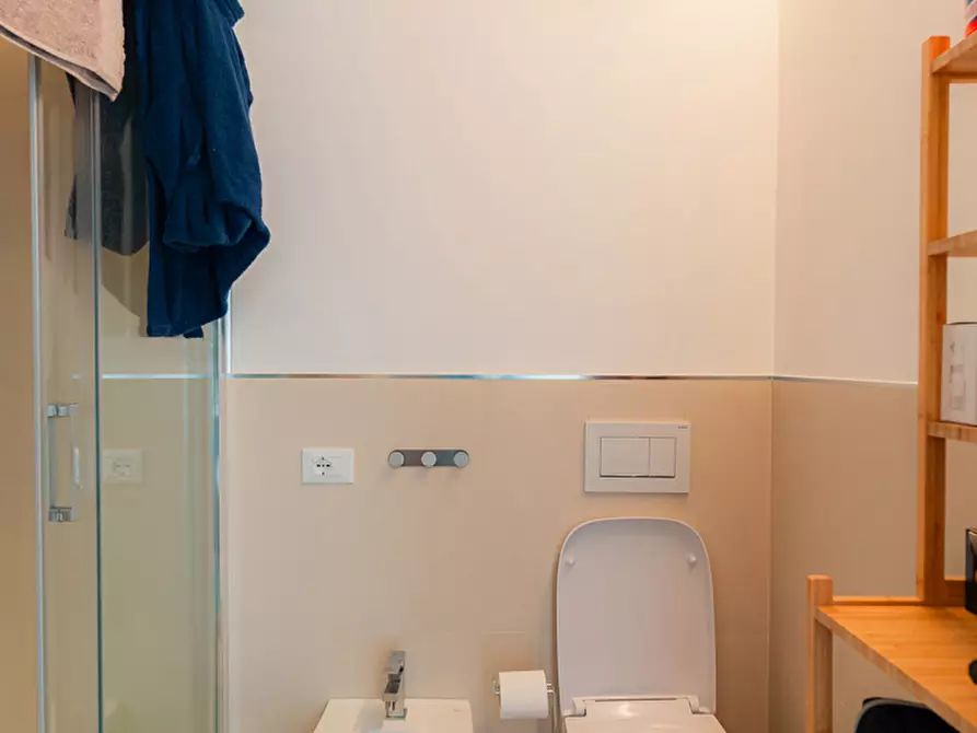 Immagine 13 di Appartamento in vendita  in Via dei gracchi a Milano