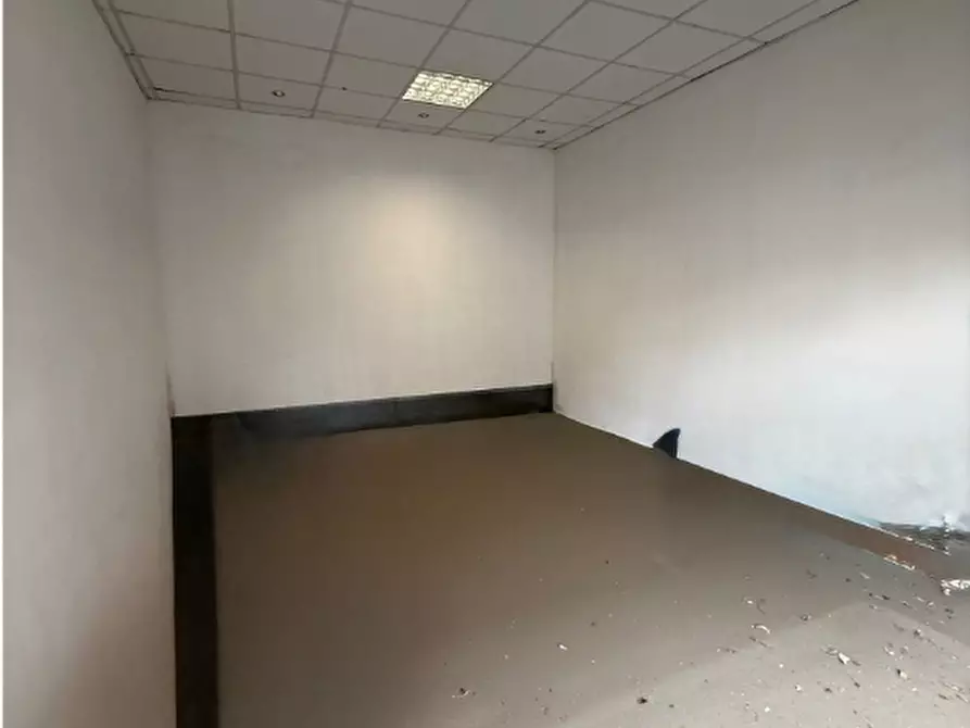 Immagine 16 di Box auto in vendita  in Via Salvatore di Giacomo, snc a San Giorgio A Cremano