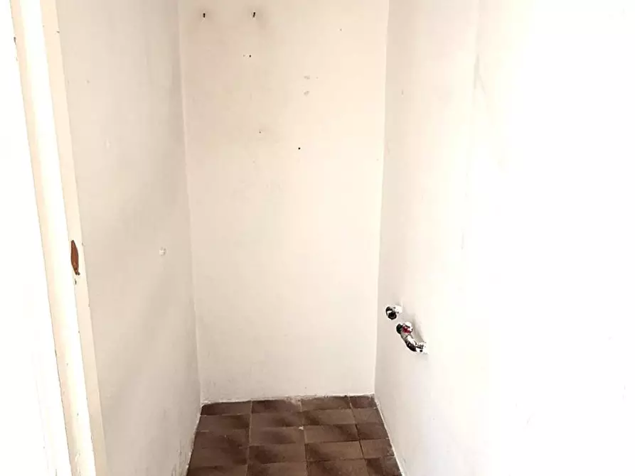 Immagine 10 di Negozio in vendita  in Corso Calatafimi, 979 a Palermo