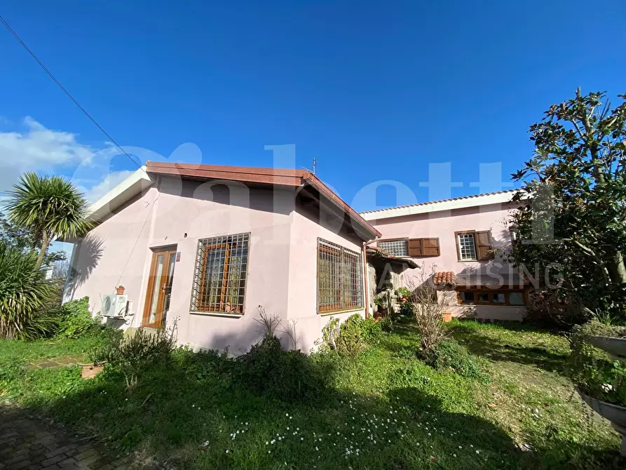 Immagine 3 di Casa bifamiliare in vendita  in Via Seconda Traversa Via Quarto Sant'Antonio, 39 a Marino