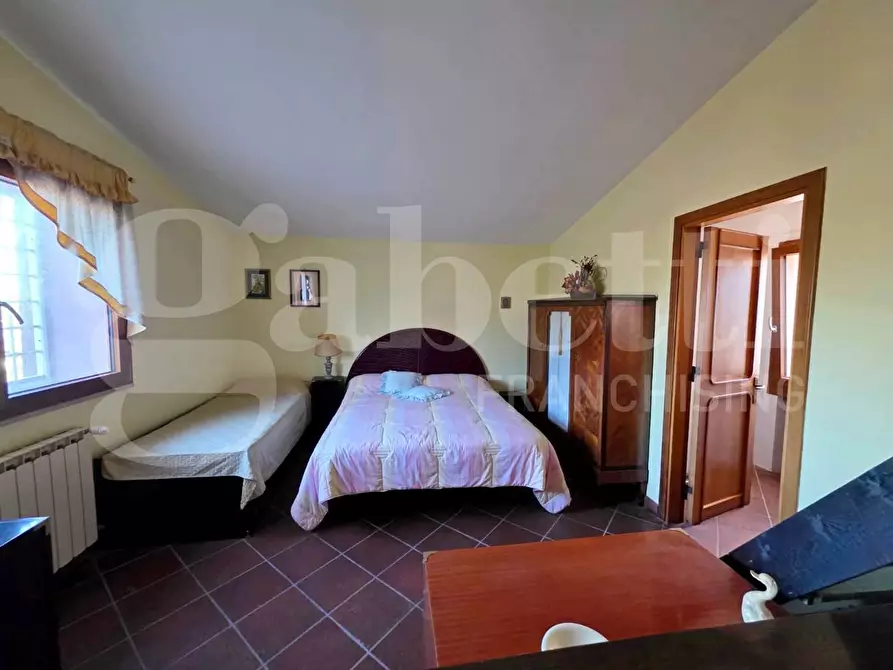 Immagine 43 di Casa bifamiliare in vendita  in Via Seconda Traversa Via Quarto Sant'Antonio, 39 a Marino