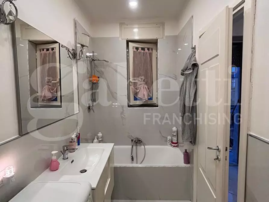 Immagine 13 di Appartamento in vendita  in Vico Tutti i santi, 106 a Napoli