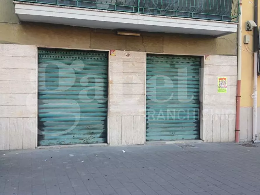 Immagine 1 di Negozio in affitto  in Via Napoli, 108 a Benevento