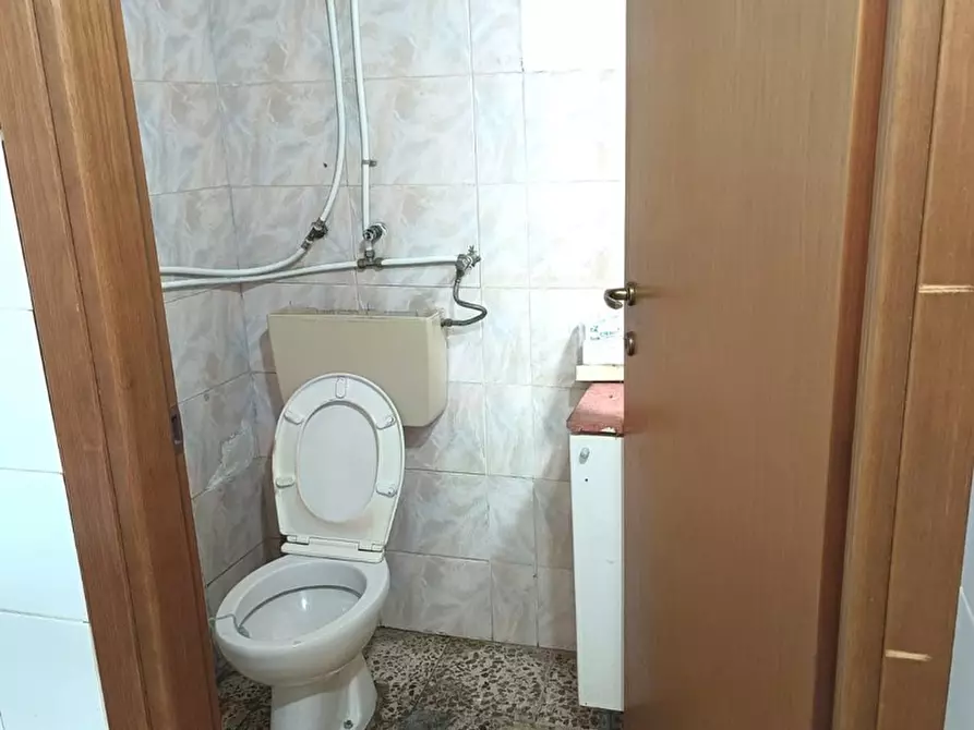 Immagine 6 di Negozio in vendita  in Via nazionale, 227 a Messina