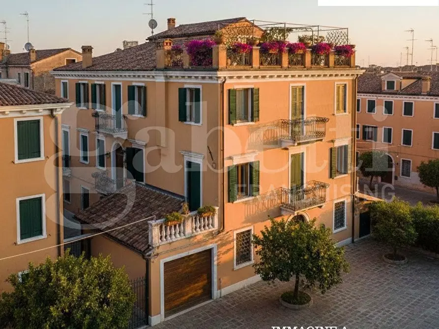 Immagine 1 di Casa indipendente in vendita  in Via SOTTOMARINA - VIALE VENETO, 12 a Chioggia