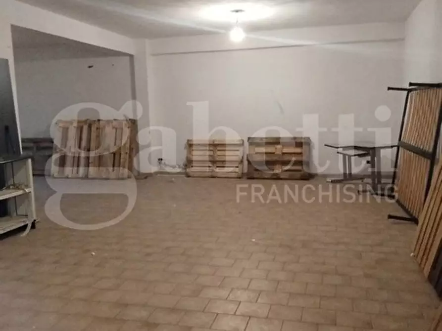Immagine 8 di Magazzino in vendita  in Via Nazionale, 32 a Squillace