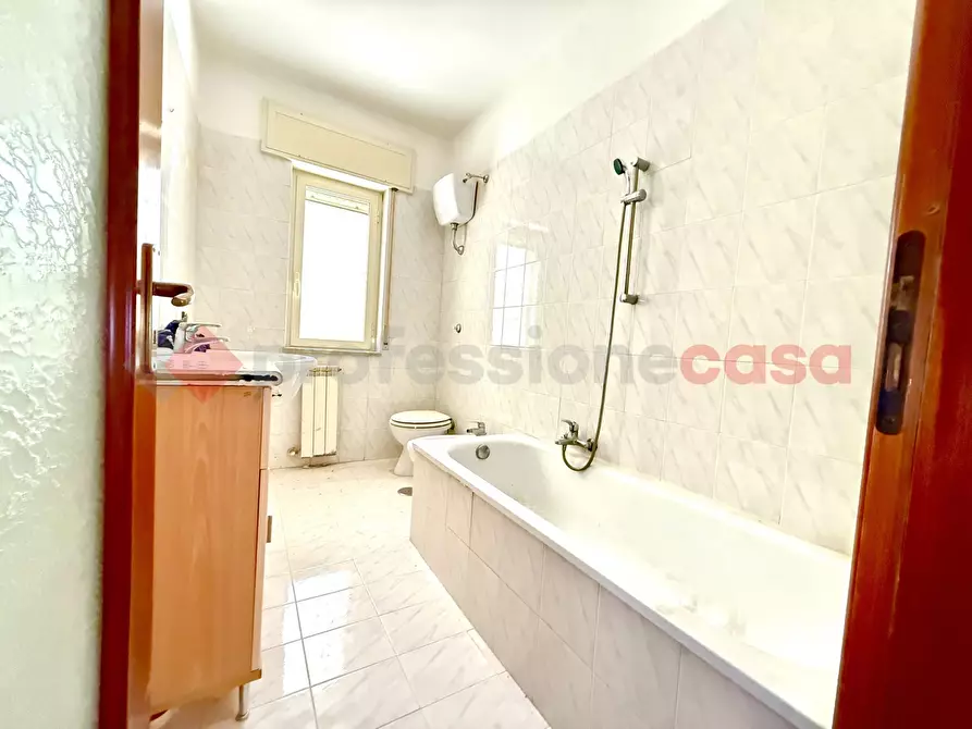 Immagine 15 di Appartamento in vendita  in Via Gianturco, 45 a Acerra