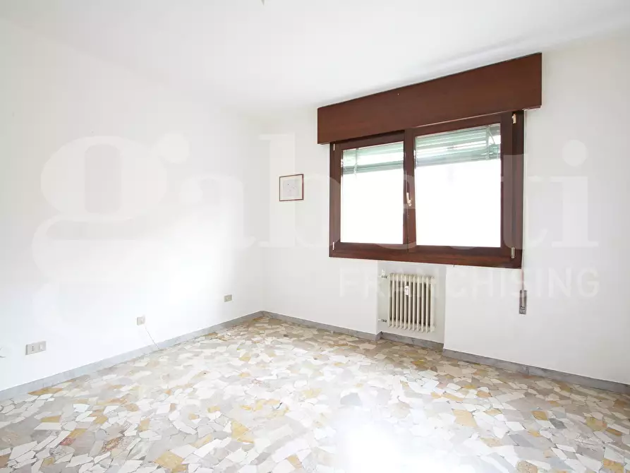 Immagine 13 di Appartamento in vendita  in Via Voltuno, . a Venezia