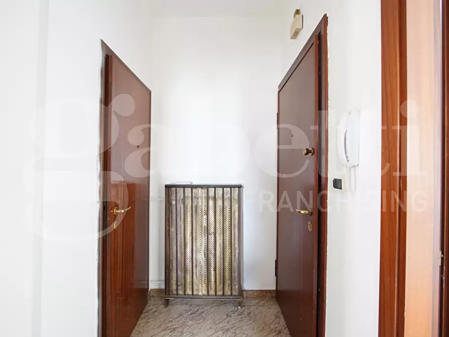 Immagine 14 di Appartamento in vendita  in Via Voltuno, . a Venezia